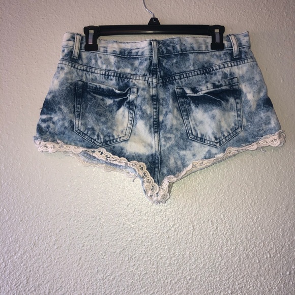 Forever 21 Acid Wash Jean Shorts - Picture 7 of 8